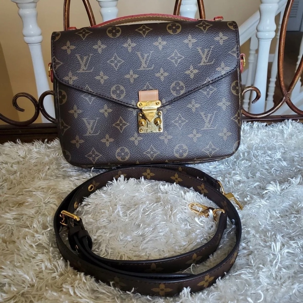 Louis Vuitton Pochette Métis